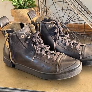 Diesel Black Leather Zipper  High-Top Sneakers